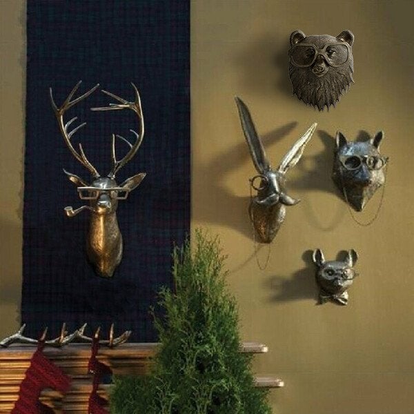 Wanddekoration mit Tierkopf