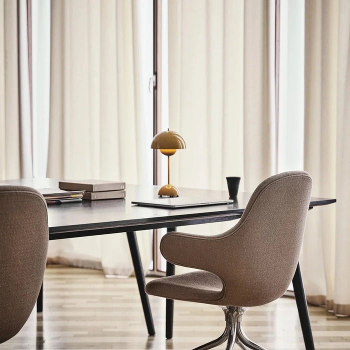 LumaPanton LED-Tischleuchte, kabellos, dimmbar