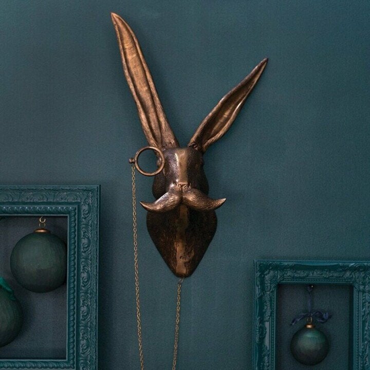 Wanddekoration mit Tierkopf