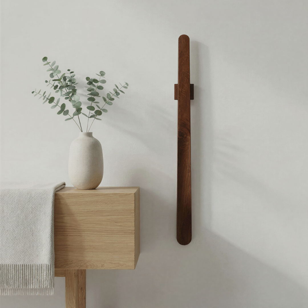 Schuhlöffel aus Buchenholz mit magnetischer Wandhalterung